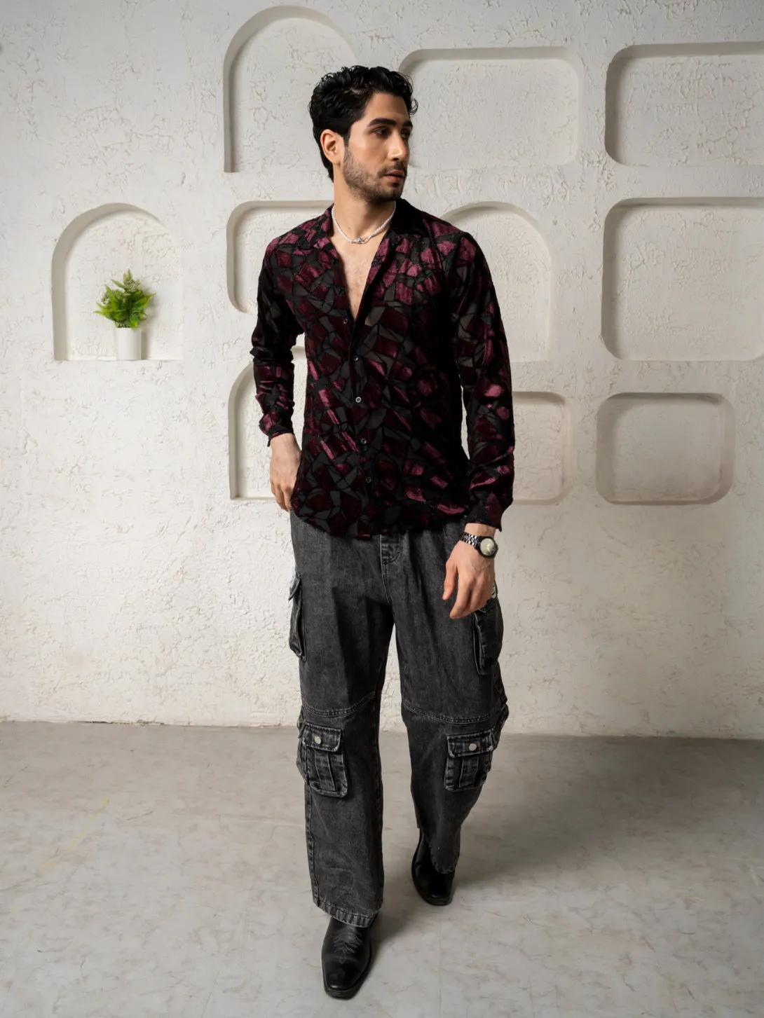 Firangi Yarn Spread Collar Full Sleeves Sheen Party Shirt - Black/Wine