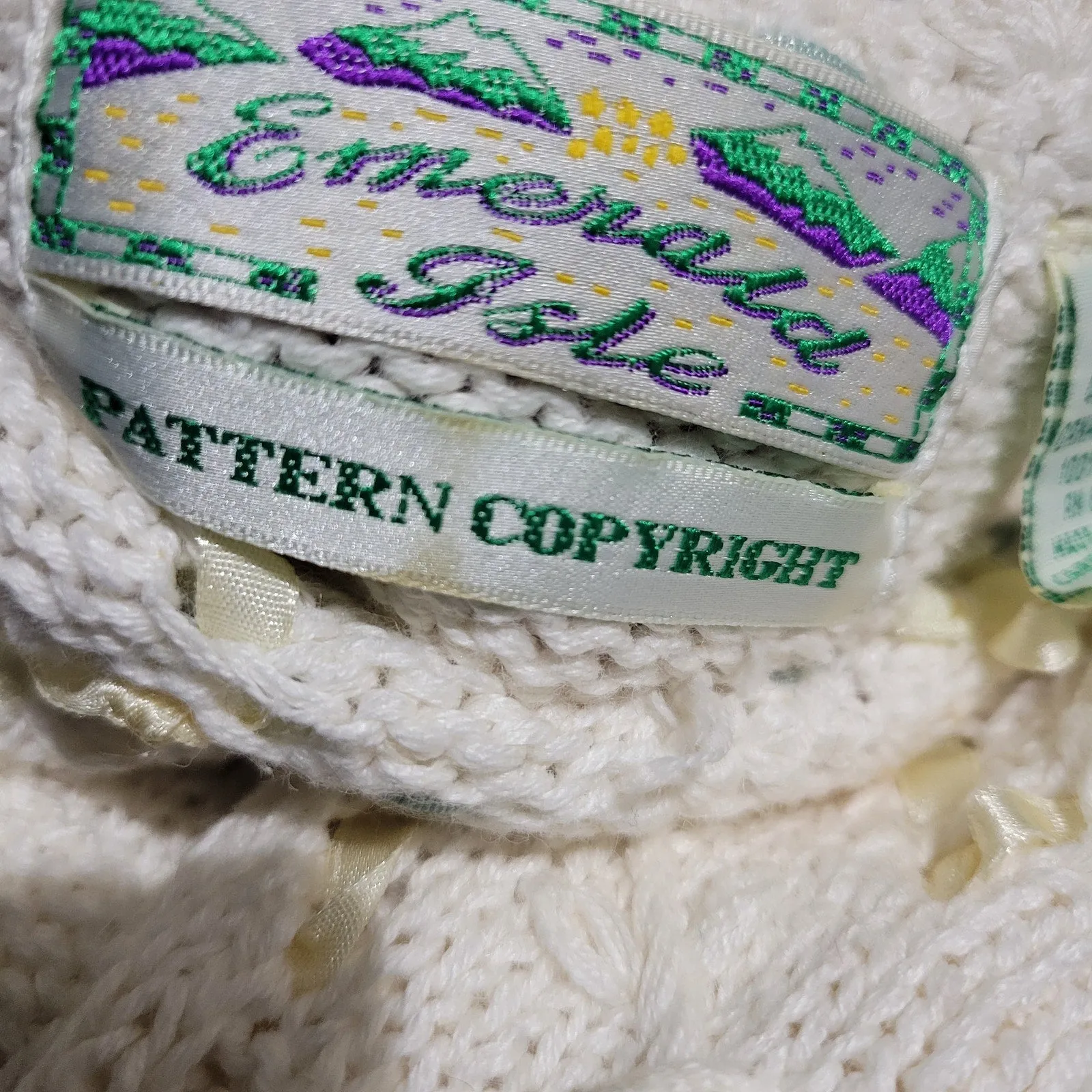 Vintage Emerald Isle Sweater Cream Pastel Crochet Ribbons Embroidery Grandma Size Medium